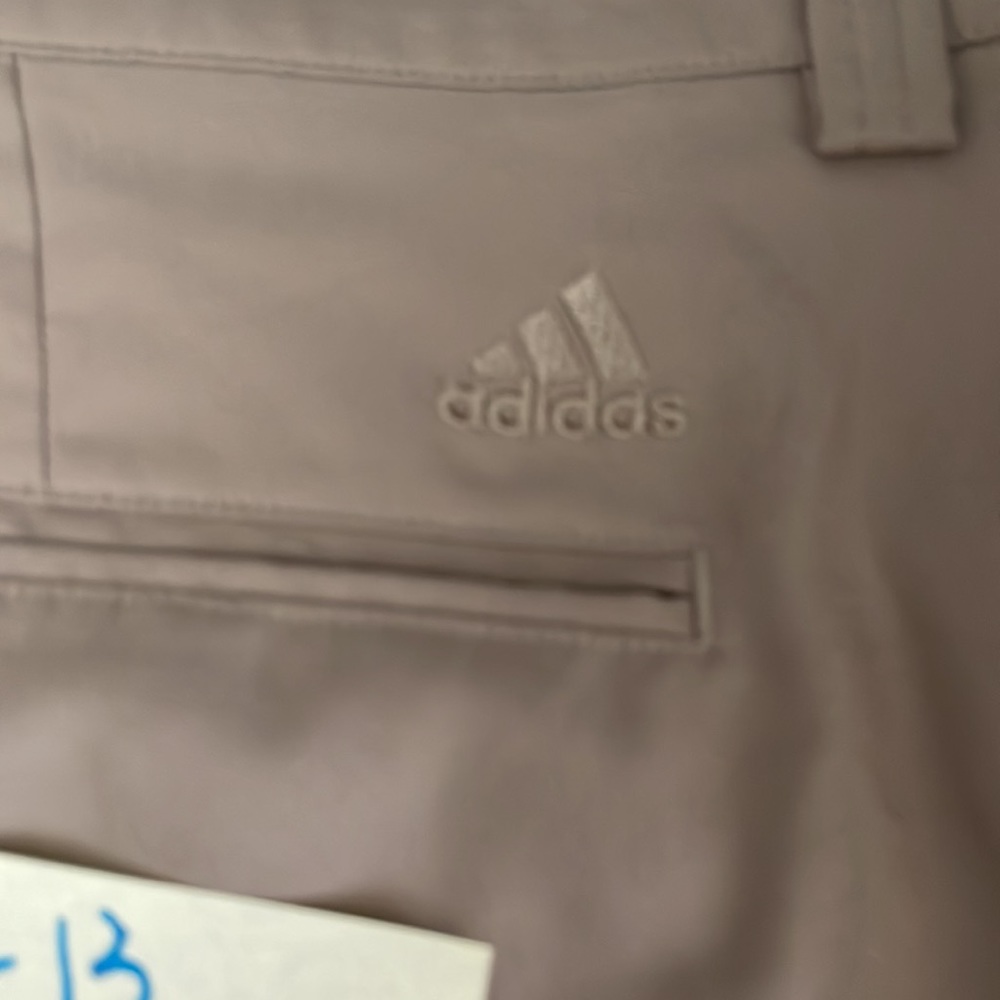 Excellent condition mens adidas climate golf shorts size 42 - Picture 2 of 4